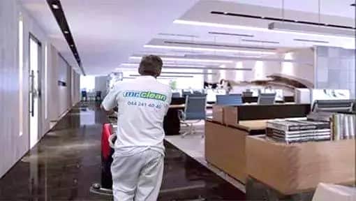 Die Büroreinigung von Reinigungsfirma